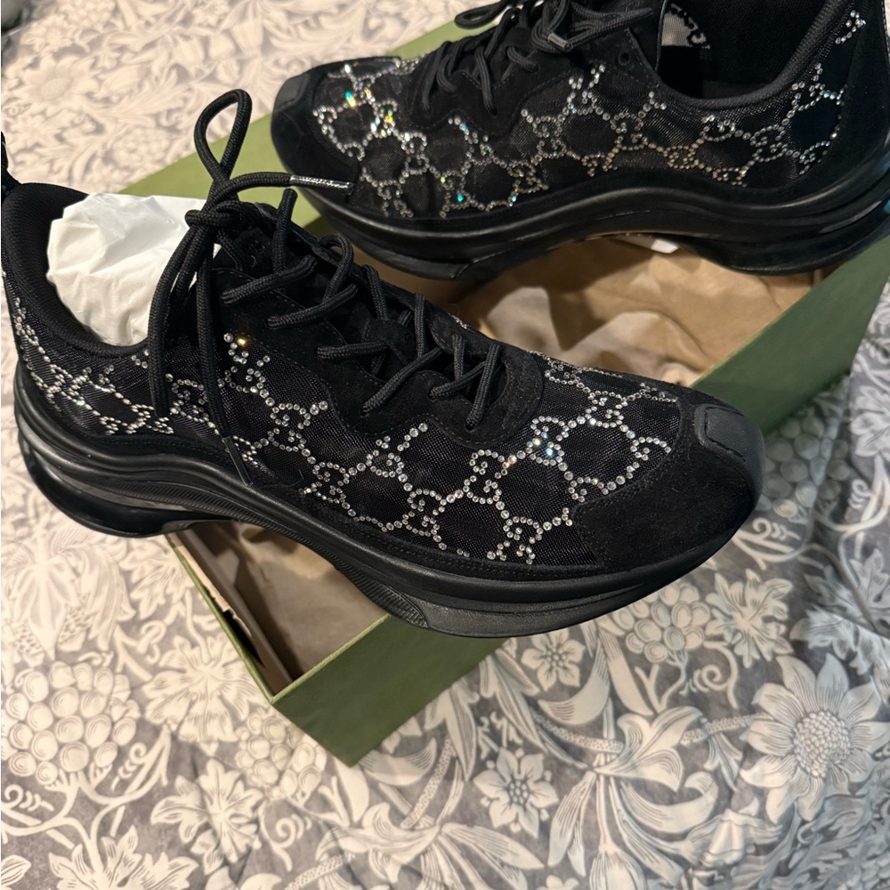 Black Gucci Run Sneakers with Silver GG Detailing size 41 - Picture 3 of 5